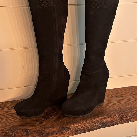 - GUCCI Suede Shearling Fur Microguccissima Courtney Tall Wedge Platform B… - Picture 2 of 8